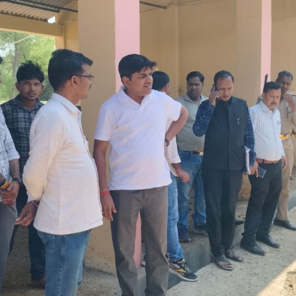 पीलीभीत गौशाला में 2 दिन में 8 गौवंशों की मौत:चारा आपूर्ति संस्था का ठेका निरस्त, एसडीएम ने दिए आदेश