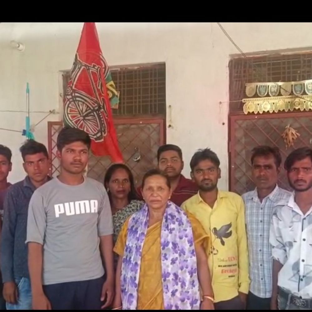 समाज के नाम पर घड़ियाली आंसू बहाते हैं संजय निषाद:रुक्मणि निषाद बोलीं- 2027 में मुख्यमंत्री की कुर्सी पर बैठेंगे अखिलेश यादव