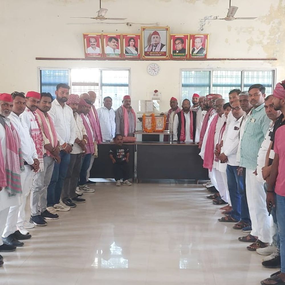 सपा जिला कार्यालय में सम्राट अशोक जयंती मनाई गई:जिलाध्यक्ष ने कहा- अशोक ने प्रेम और करुणा से लोगों का दिल जीता