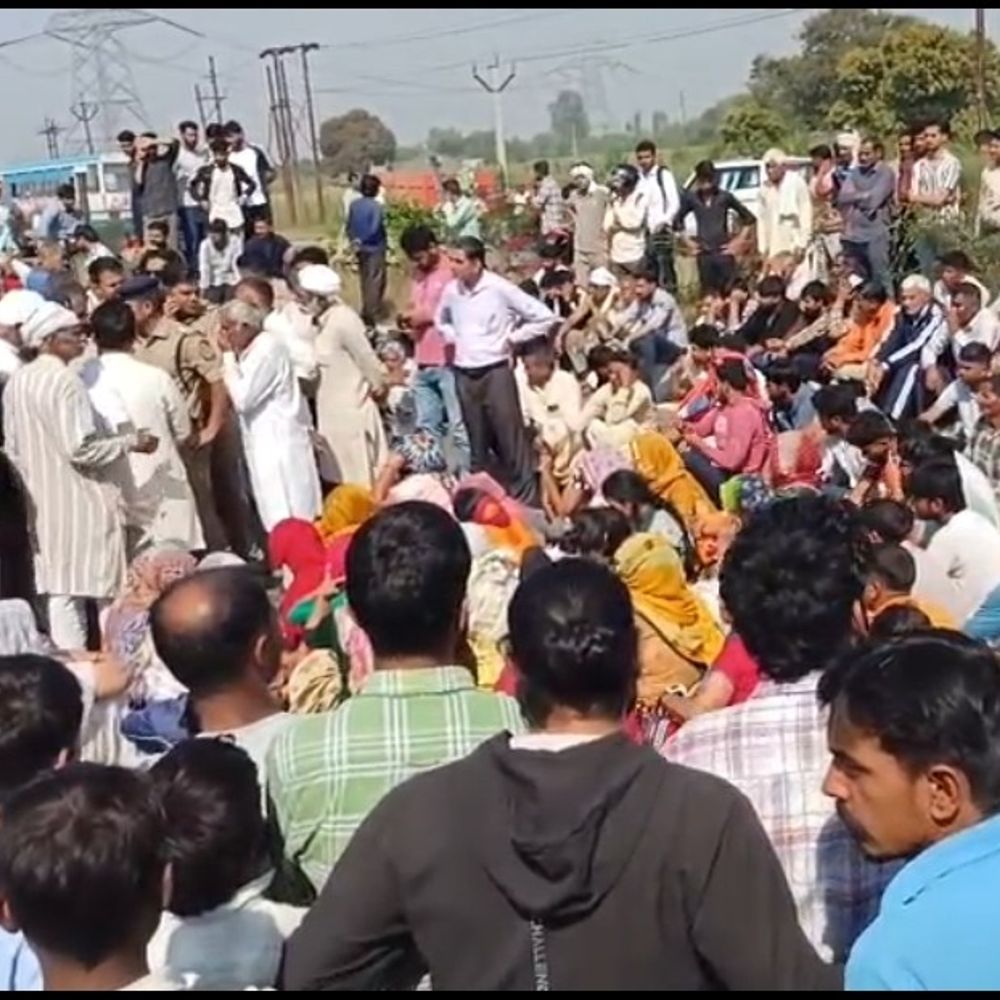 शामली में मेले में युवक की गोली मारकर हत्या:परिजनों ने सड़क जाम कर किया हंगामा, आरोपियों पर कार्रवाई की मांग