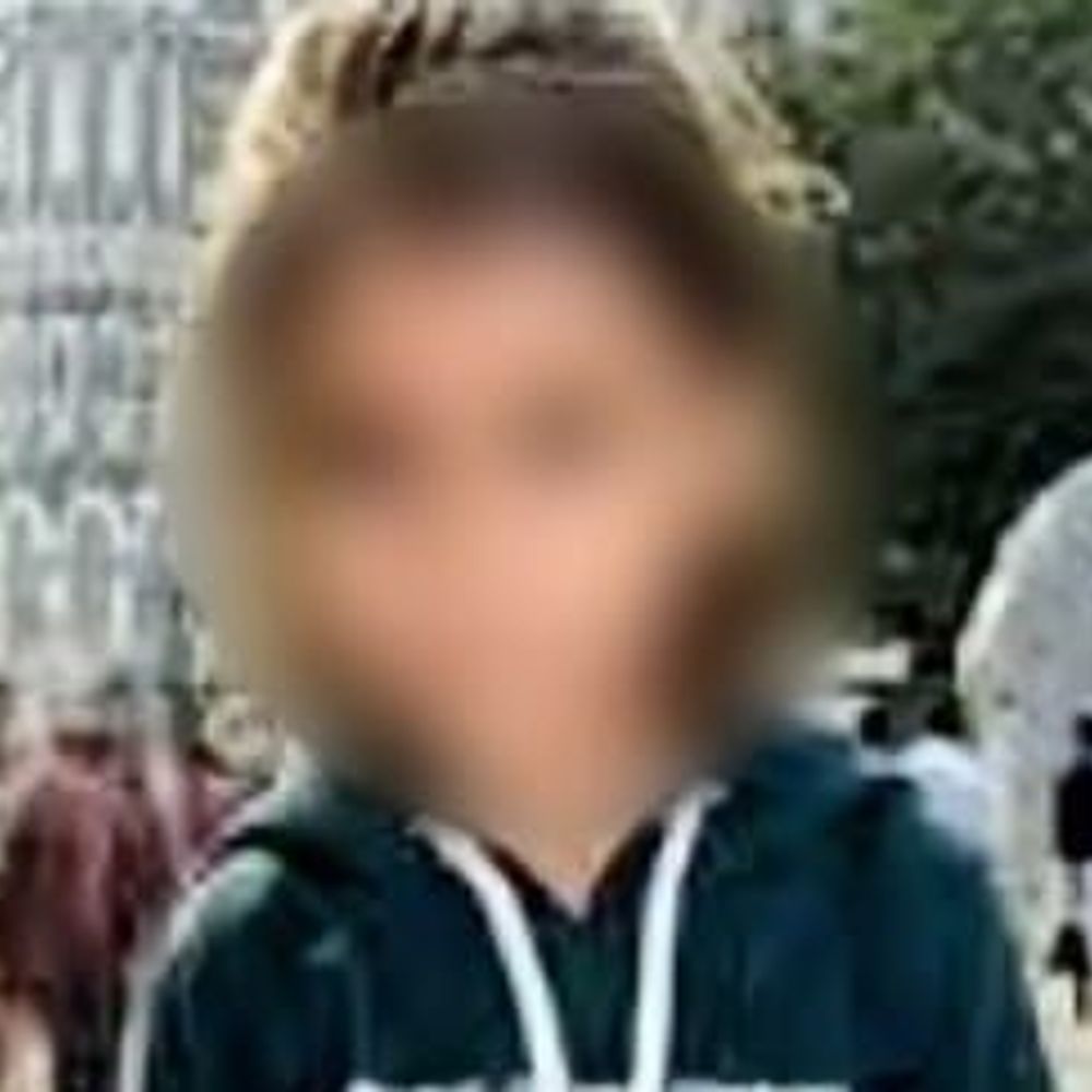 आगरा में 8 साल की बच्ची की हत्या:24 घंटे पहले हुई थी लापता, शव किराएदार के कमरे से मिला, परिजनों का हंगामा