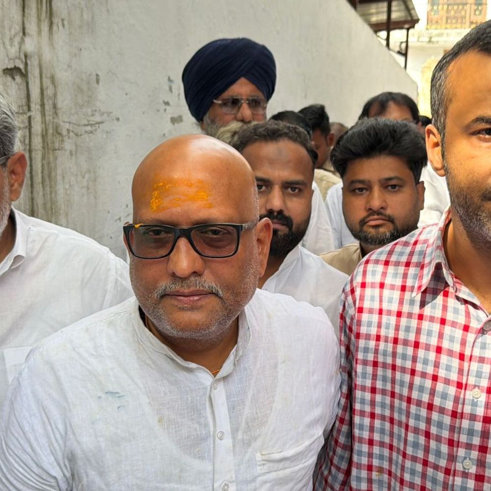 रामपुर में आजम खान के घर पहुंचे अजय राय:अदीब आज़म खान और परिवार के सदस्यों से मुलाकात कर हालचाल लिया