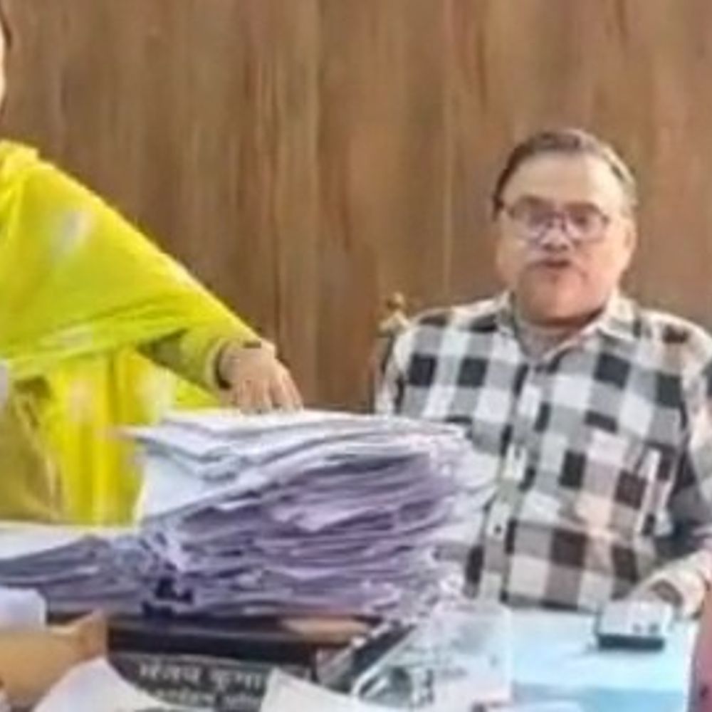 गोंडा में DPO ने रद्द किया दो दिवसीय रामनवमी अवकाश:बाल विकास परियोजना कार्यालयों में आज-कल काम जारी,11 बजे पहुंचने का निर्देश