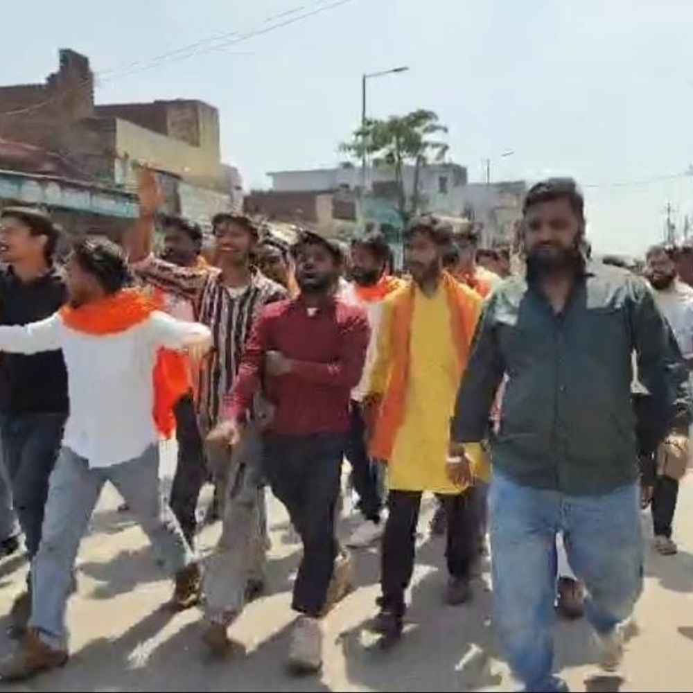 लखीमपुर खीरी में तिलक समारोह में मारपीट:बजरंग दल ने सीओ ऑफिस घेरा, निष्पक्ष जांच की मांग की; पुलिस पर पक्षपात का आरोप