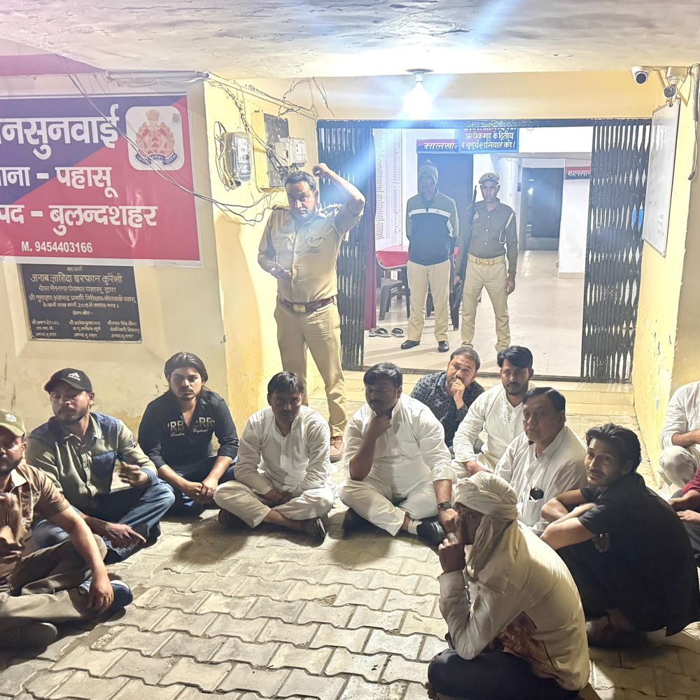 कांग्रेस जिलाध्यक्ष जियाउर्रहमान समेत 10 कार्यकर्ताओं पर FIR:बुलंदशहर में कार्यकर्ता को छुड़ाने के लिए धरना देने पर मामला दर्ज