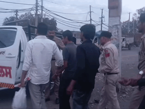 लुधियाना में दड़ा सट्टा पर पुलिस की रेड:  मच्छी मार्केट में मचा हड़कंप,3 लोगों को हिरासत में लिया; नकदी भी बरामद – Ludhiana News