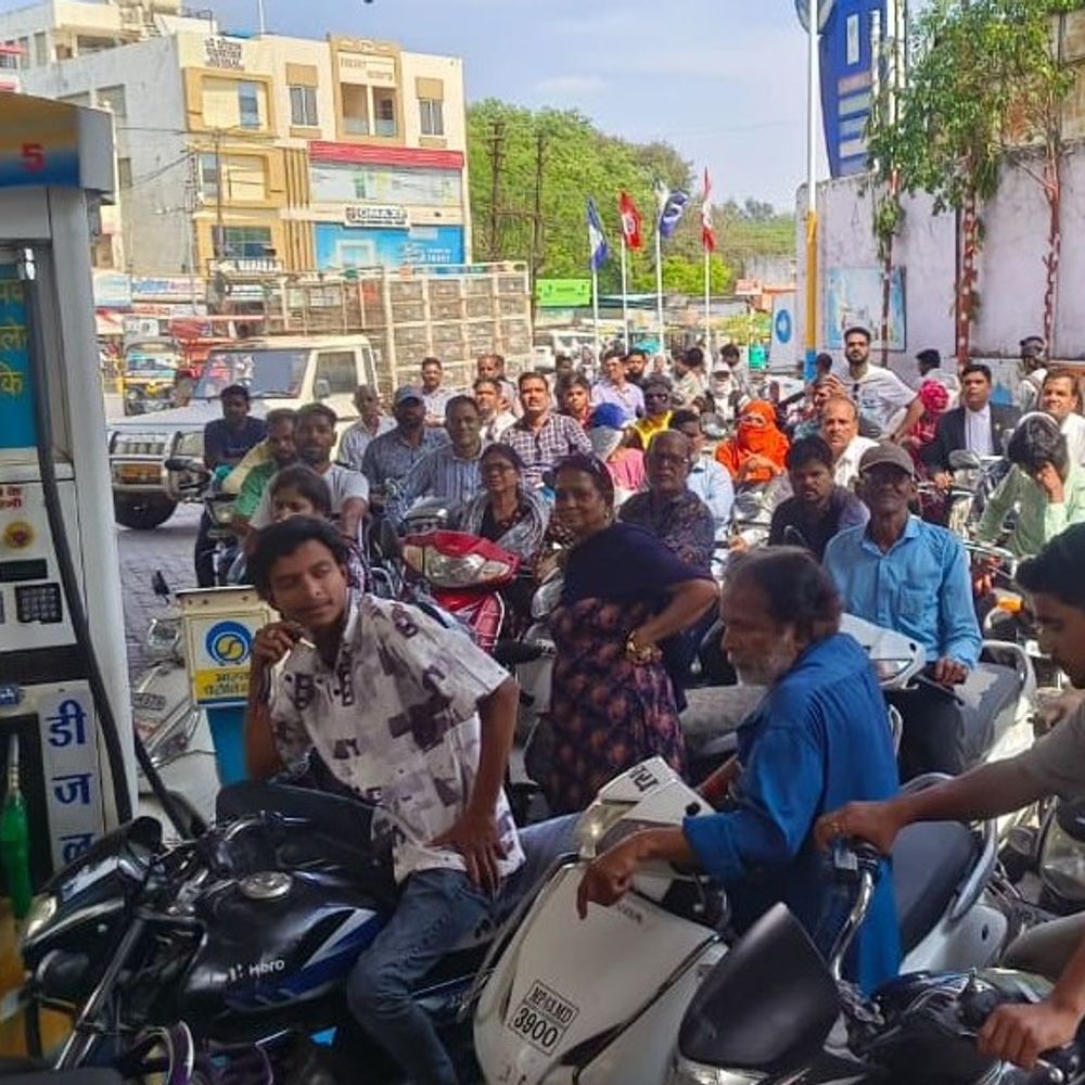 सरकार बोली- हमारे पास 60 दिन का फ्यूल:रिफाइनरी 100% क्षमता पर चल रहीं, मोदी कल सभी मुख्यमंत्रियों से बात करेंगे