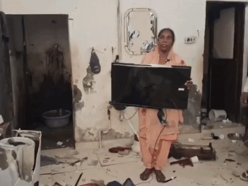 अमृतसर में बिना सहमति शादी के बाद विवाद:  लड़की पक्ष पर लड़के के घर में तोड़फोड़ और गुंडागर्दी के गंभीर आरोप – Amritsar News