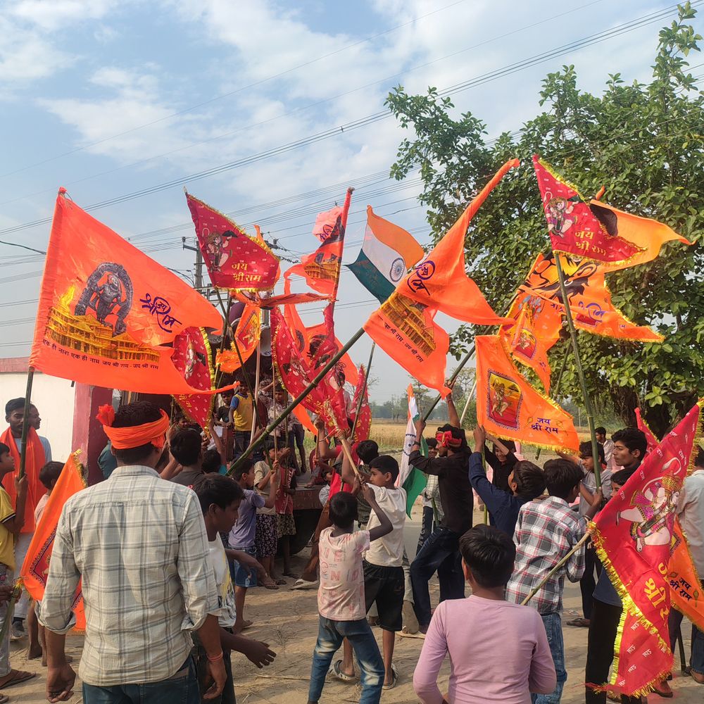 रामनवमी पर गोपालगंज में बूंदाबांदी:  श्रद्धालुओं को धूप से राहत, झांकी यात्रा में उमड़ी भीड़ – manjha News