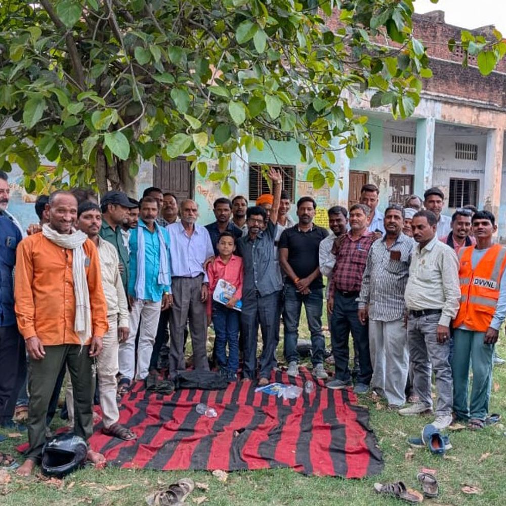 संविदा कर्मियों की छंटनी पर ऊर्जा प्रबंधन पर सवाल:घाटमपुर में बैठक, समस्याओं पर चर्चा और नए पदाधिकारियों का चुनाव