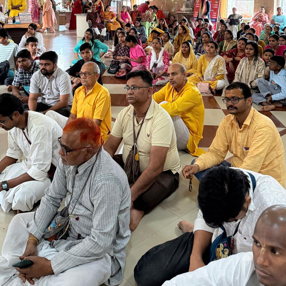 लखनऊ इस्कॉन मंदिर में राम नवमी मनाई:सुशांत गोल्फ सिटी में भक्तों ने की विशेष पूजा