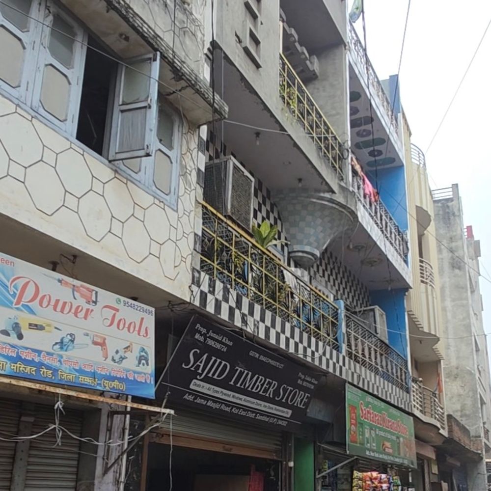 कब्रिस्तान भूमि पर निर्माण मामले में हाईकोर्ट ने रोक लगाई:निचली अदालत से भी स्टे; अगली सुनवाई 6 मई को होगी, 30 दिसंबर को कब्जा मिला था