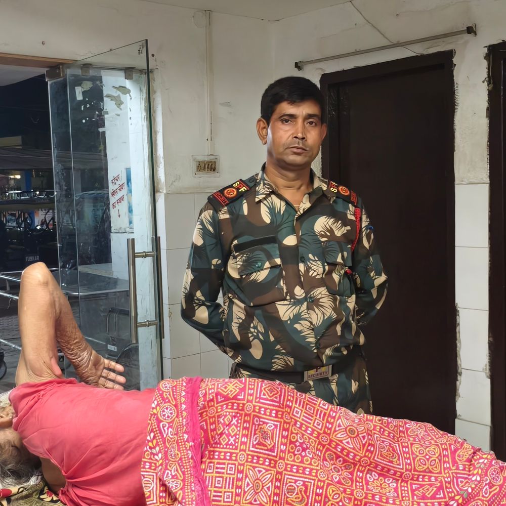 शेखपुरा में 80 वर्षीय महिला आग से झुलसी:  दुर्गा पूजा के दौरान दीपक से आग लगने पर हादसा, हायर सेंटर रेफर – Sheikhpura News