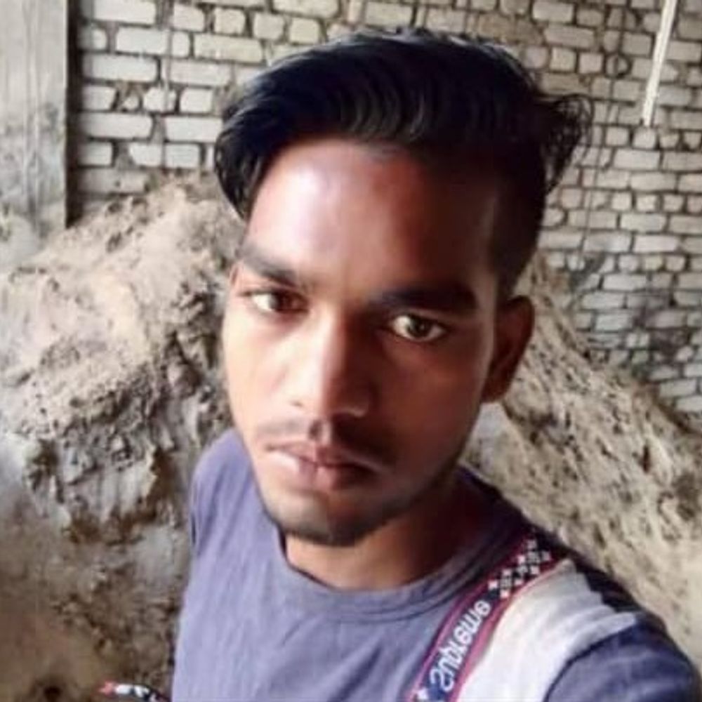 ट्रैक्टर-ट्रॉली की टक्कर से बाइक सवार की मौत:बुलंदशहर से लौटते समय बदायूं में हादसा, टक्कर मारकर फरार हुआ चालक