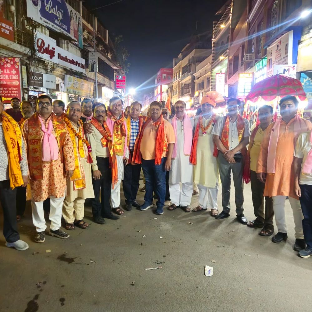 लखनऊ चौक में राम मनौती शोभायात्रा:हजारों श्रद्धालु शामिल; राम नवमी पर धार्मिक उत्साह