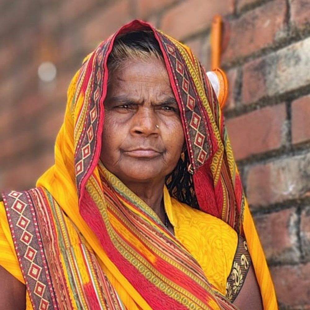 करंट की चपेट में आने से महिला की मौत:परिजनों ने विद्युत विभाग पर लगाया लापरवाही का आरोप, मुआवजे की मांग