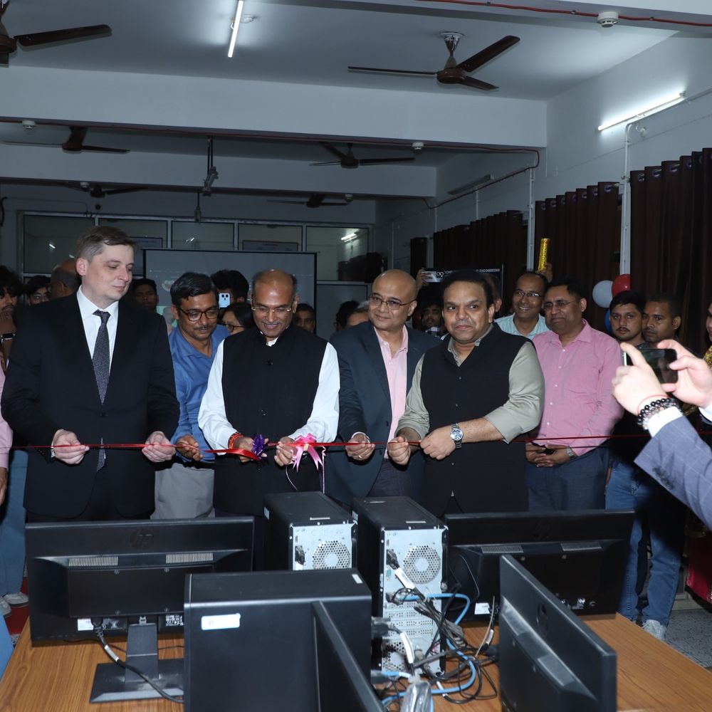 छात्रों के 'आईडिया' को अब मिलेंगे पंख:CSJMU में खुलीं 3 हाईटेक लैब्स; रूस के साथ मिलकर सीखेंगे ड्रोन उड़ाना और हैकिंग रोकना