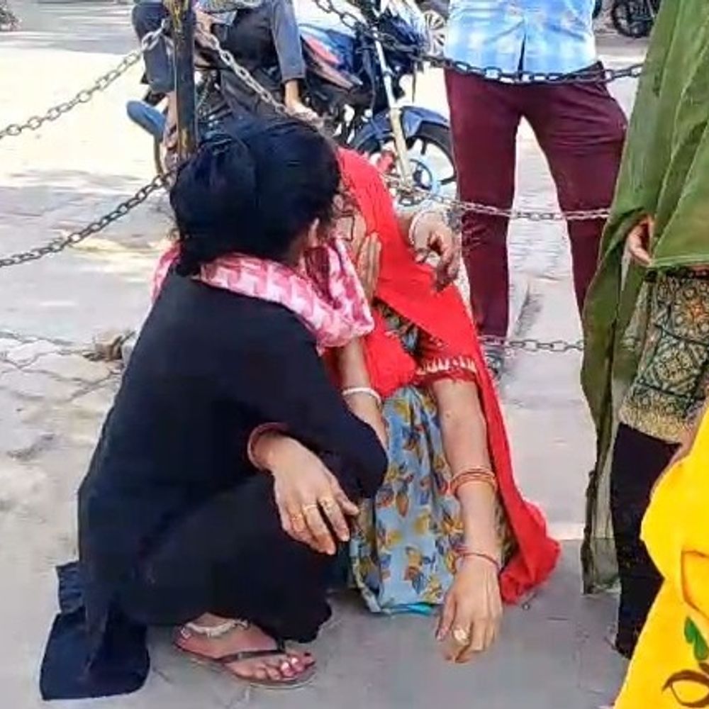 उन्नाव में वाहन की टक्कर से युवक की मौत:5 दिन पहले दिल्ली से लौटा था, बाजार जाते समय हादसा