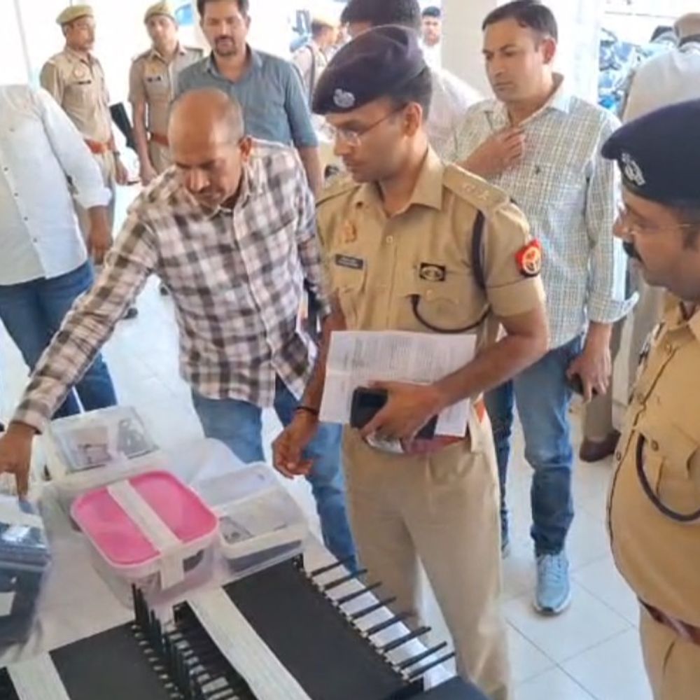 मेरठ में अवैध VOIP नेटवर्क का भंडाफोड़:पाकिस्तानी कनेक्शन की जांच जारी, 6 गिरफ्तार, मुख्य आरोपी फरार