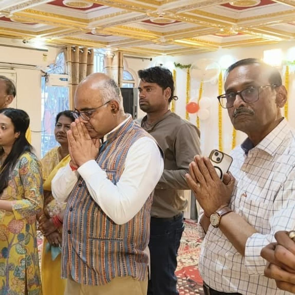 डीएम ने राम-जानकी मंदिर में किया जलाभिषेक:बोले- राम सिर्फ नाम नहीं, हमारे लिए कर्तव्य और मर्यादा की सबसे बड़ी पाठशाला हैं