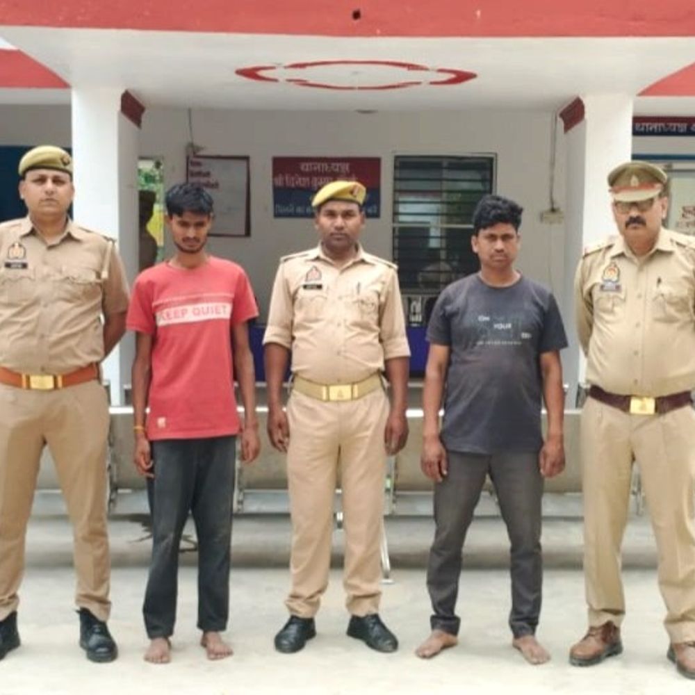 देवरिया में 9 गोवंशीय पशु बरामद:बनकटा पुलिस ने पिकअप से दो तस्करों को गिरफ्तार किया