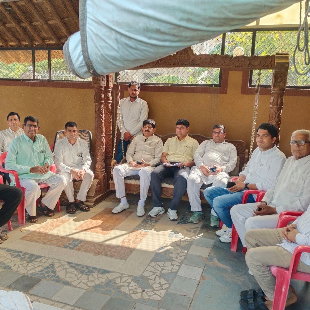 विधायक ने सांसद पर गलत बयानबाजी का आरोप लगाया:बोले-सरकारी कामों के फीते काटना नियमों का उल्लंघन, 16 सड़कें स्वीकृत हुई