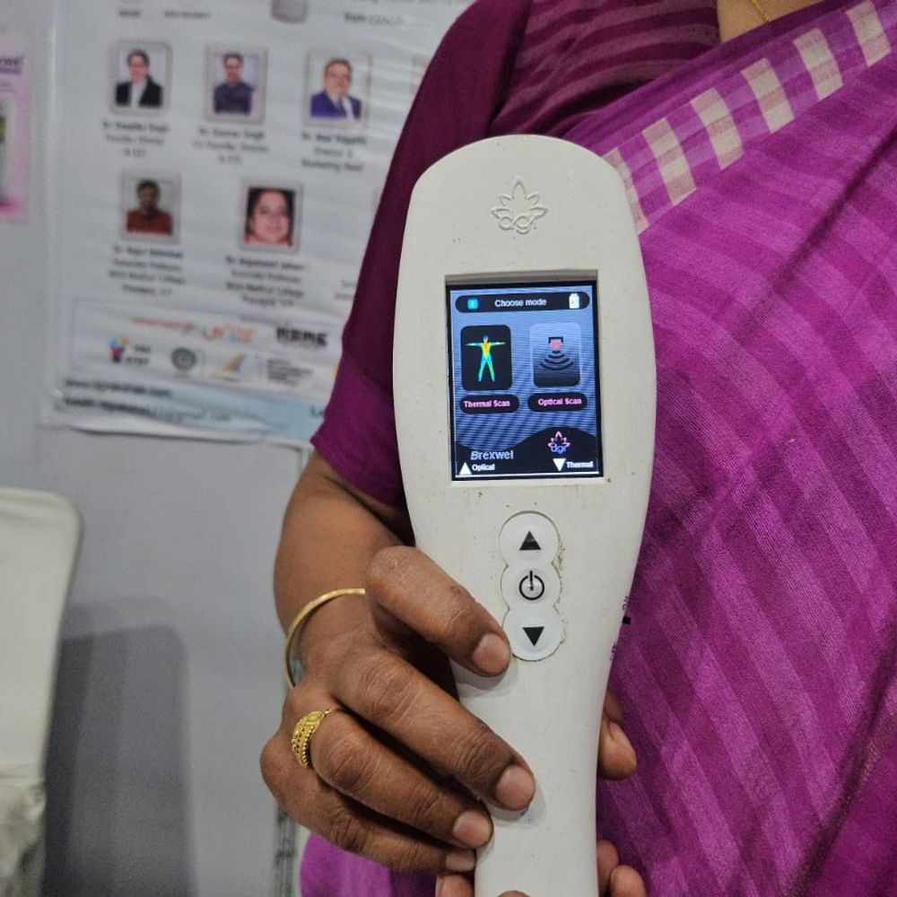 IIT कानपुर ने बनाई 'ब्रेक्सवेल' डिवाइस:10 मिनट में बताएगी ब्रेस्ट कैंसर का खतरा, खून जांच की जरूरत नहीं