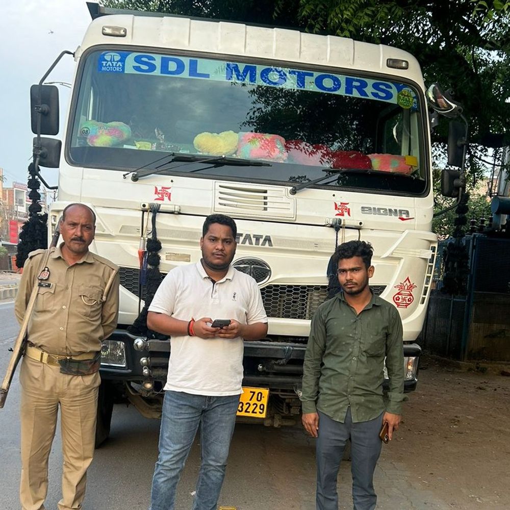 अवैध गिट्टी परिवहन पर खनिज विभाग की कार्रवाई:चित्रकूट में धनुज चौराहे पर 5 वाहन चालान, ₹2.46 लाख जुर्माना वसूला