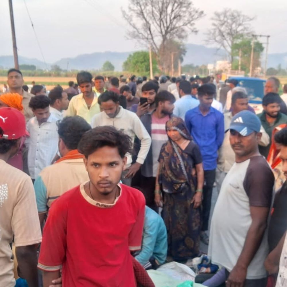 बिजनौर में अधेड़ महिला को खा गया गुलदार:गर्दन दबोचकर उठाकर ले गया, शव को गन्ने के खेत में छोड़कर भागा; आक्रोशित ग्रामीणों ने किया प्रदर्शन