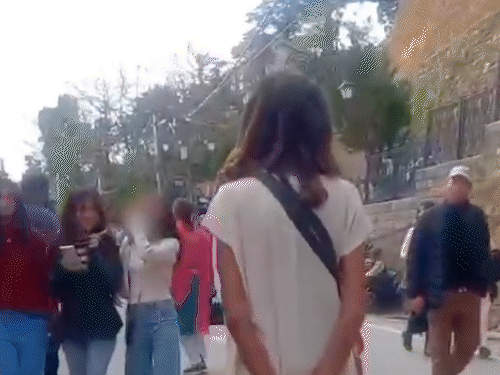 शिमला के मॉल रोड पर लड़कियों से बैड टच, VIDEO:साधु पर मामला दर्ज, राजस्थान का निकला आरोपी; पुलिस ने हिरासत में लिया