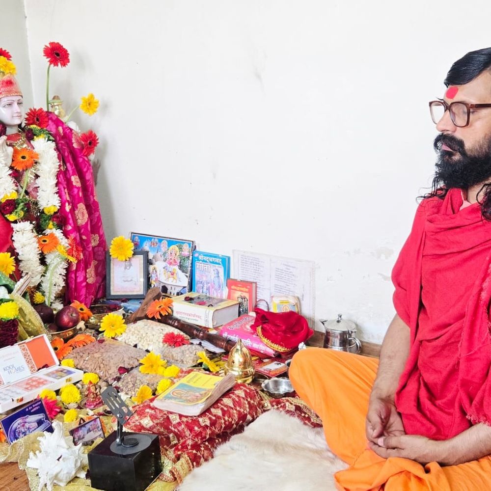 विश्व शांति के लिए सतचंडी अनुष्ठान हुआ पूरा:प्रयागराज सहित तीन स्थानों पर हुआ आयोजन, स्वामी हरिनारायण ने दिया संदेश