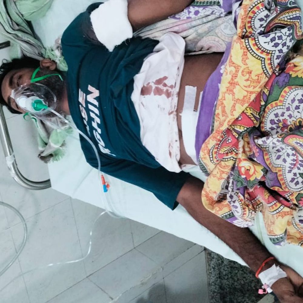 पुरानी रंजिश में युवक पर चाकू से हमला:घायल मेडिकल कॉलेज गोरखपुर में भर्ती, भाई ने दी तहरीर