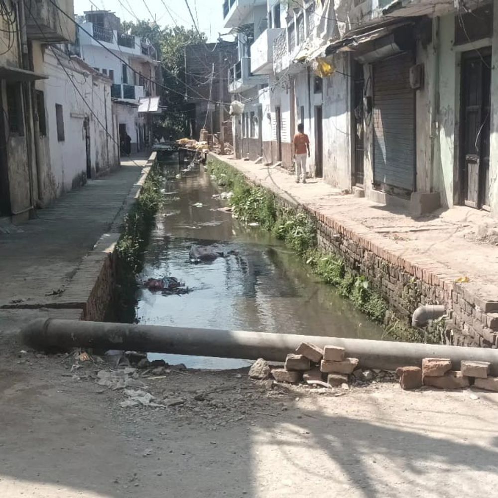 बरेली में खुले नालों का जाल:सेटेलाइट बस स्टैंड की घटना के बाद निगम पर उठे सवाल, विकास के दावे फेल
