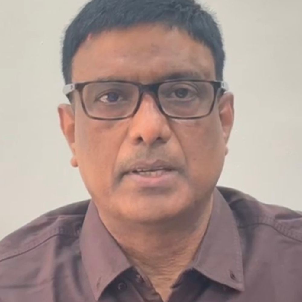 जिले में पर्याप्त डीजल-पेट्रोल उपलब्ध:मऊ में जिला पूर्ति अधिकारी बोले- कालाबाजारी पर होगी सख्त कार्रवाई