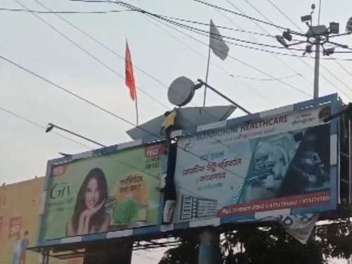 बंगाल के मुर्शिदाबाद में रामनवमी पर हिंसा:पत्थरबाजी में कई घायल, दुकानों में आगजनी; भाजपा का आरोप- भगवा झंडा फेंककर सनातन धर्म का अपमान किया