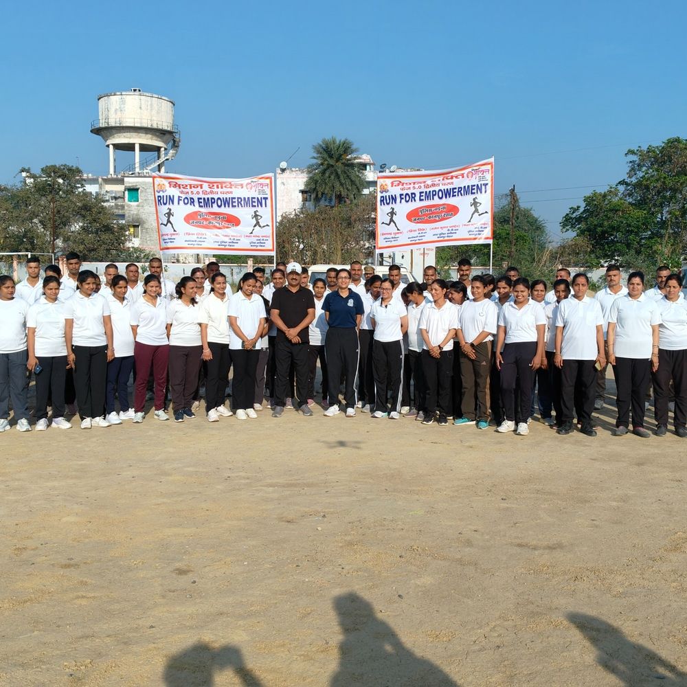 कानपुर देहात में 'रन फॉर एम्पावरमेंट' का आयोजन:मिशन शक्ति 5.0 के तहत महिला पुलिसकर्मियों ने लिया भाग