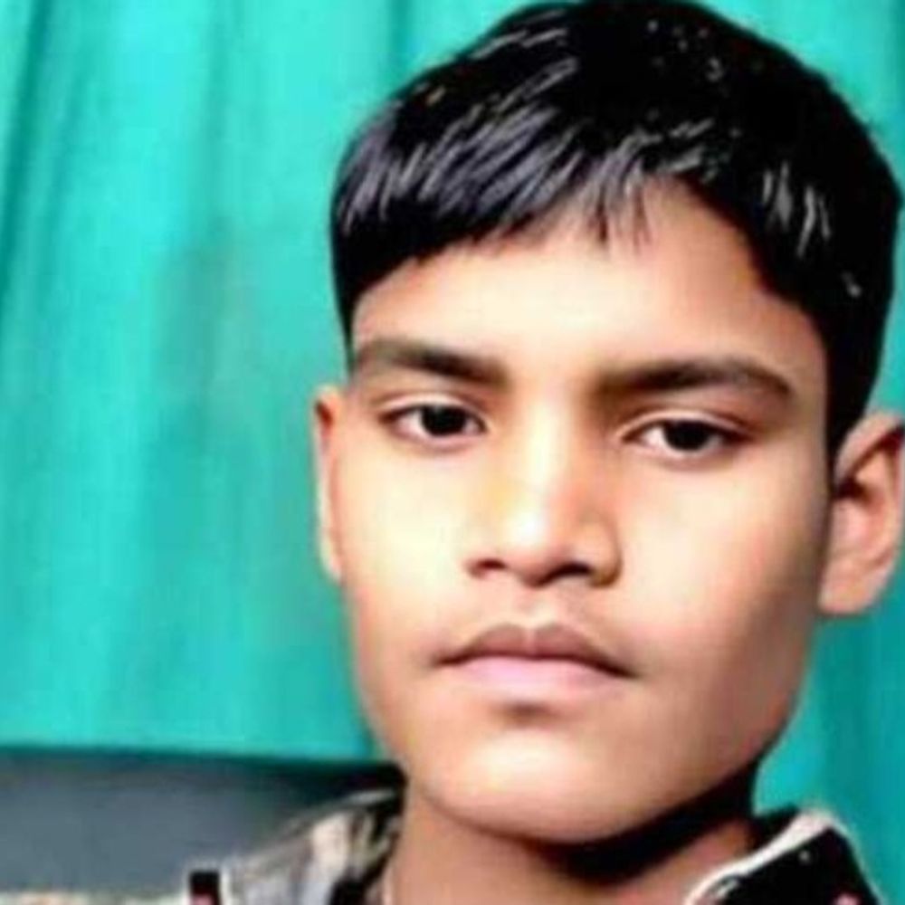 देवरिया में युवक की करंट लगने से मौत:कीर्तन टेंट हटाते समय हाईटेंशन तार की चपेट में आया