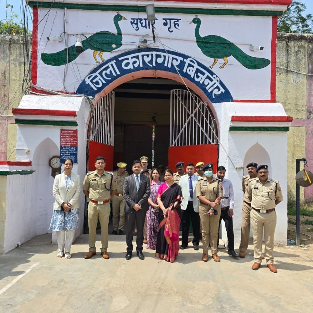 बिजनौर जेल का जिला जज, डीएम-एसपी ने किया निरीक्षण:सुरक्षा, सुविधाओं और स्वच्छता की जांच के दिए निर्देश