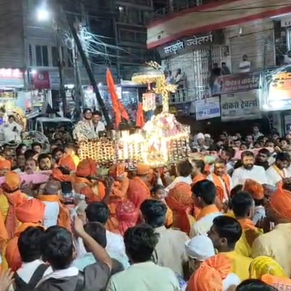 16 साल की परंपरा सागर में निकली श्रीराम की शोभायात्रा:  परशुराम, संत रविदास, महावीर स्वामी, गुरु नानक, झूलेलाल की झांकियां रहीं आकर्षण का केंद्र – Sagar News