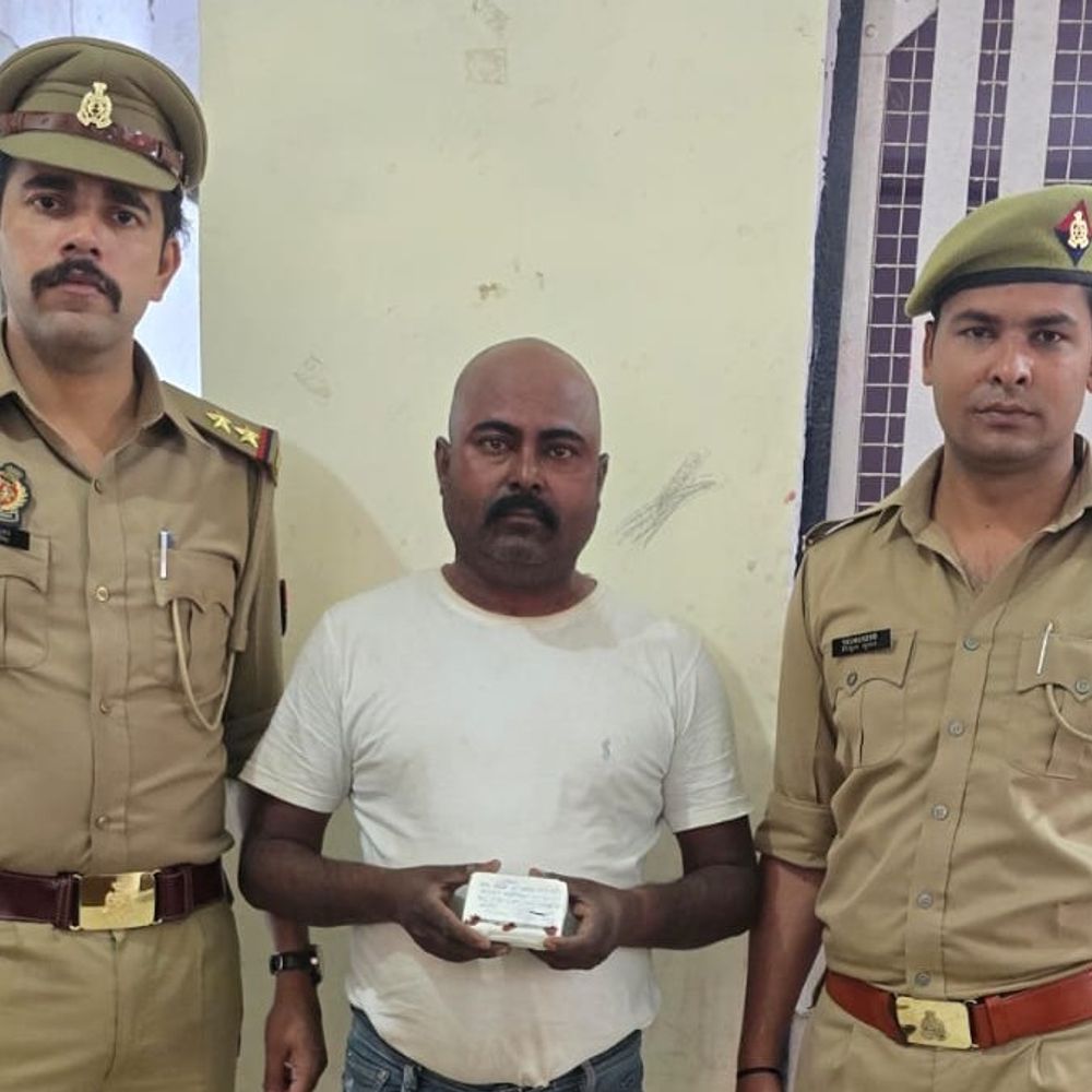 लखनऊ में क्राइम ब्रांच अफसर बनकर वसूली:चारबाग में युवक से 2500 ठगे, आरोपी गिरफ्तार