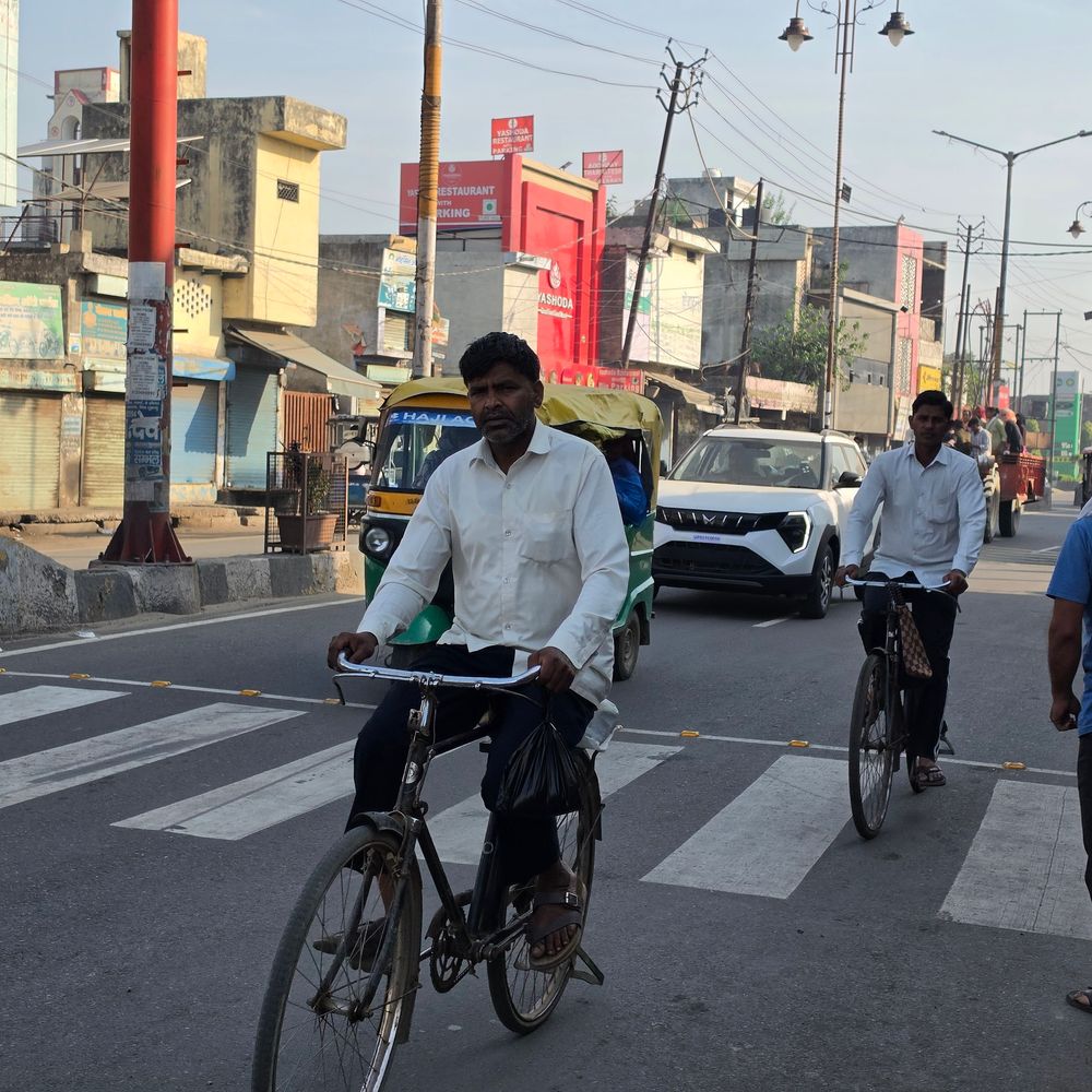 संभल में AQI 166 पहुंचा, तापमान में उतार-चढ़ाव:हफ्तेभर में चार बार बारिश से गेहूं की फसल को नुकसान, स्वास्थ्य पर असर
