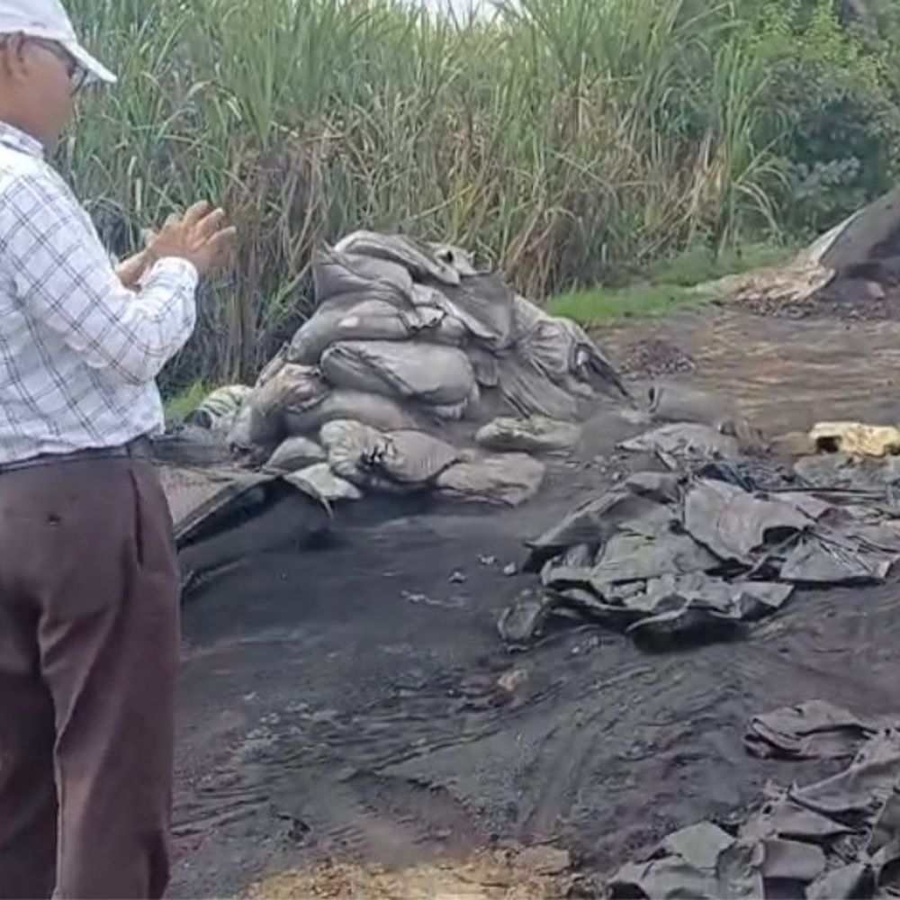 संभल के ईंट भट्‌ठों पर प्रतिबंधित ईंधन का इस्तेमाल मिला:सिटी मजिस्ट्रेट ने 10 कुंतल टायर की राख पकड़ी, कार्रवाई के निर्देश दिए