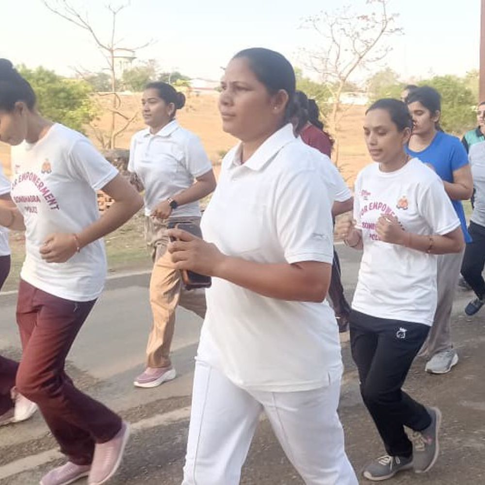 सोनभद्र में 'रन फॉर वूमेन इम्पावरमेंट' का आयोजन:महिला सुरक्षा और सशक्तिकरण हेतु दिया गया संदेश