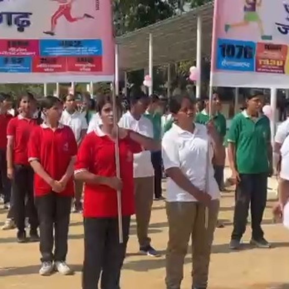 फतेहगढ़ पुलिस लाइन में 'रन फॉर इम्पॉवरमेंट' दौड़:मिशन शक्ति के तहत बालिकाओं ने उत्साह से लिया हिस्सा