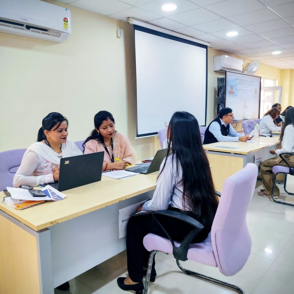 CSJMU में मेगा प्लेसमेंट ड्राइव:मैनेजमेंट के 140 छात्रों का चयन, 15 कंपनियों ने 400 विद्यार्थियों के लिए इंटरव्यू