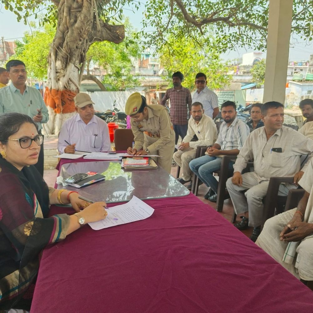 गोंडा DM ने लेखपालों पर की कार्रवाई:थाना समाधानदिवस में अनुपस्थित रहने का मामला, शोकॉज जारी करने के निर्देश