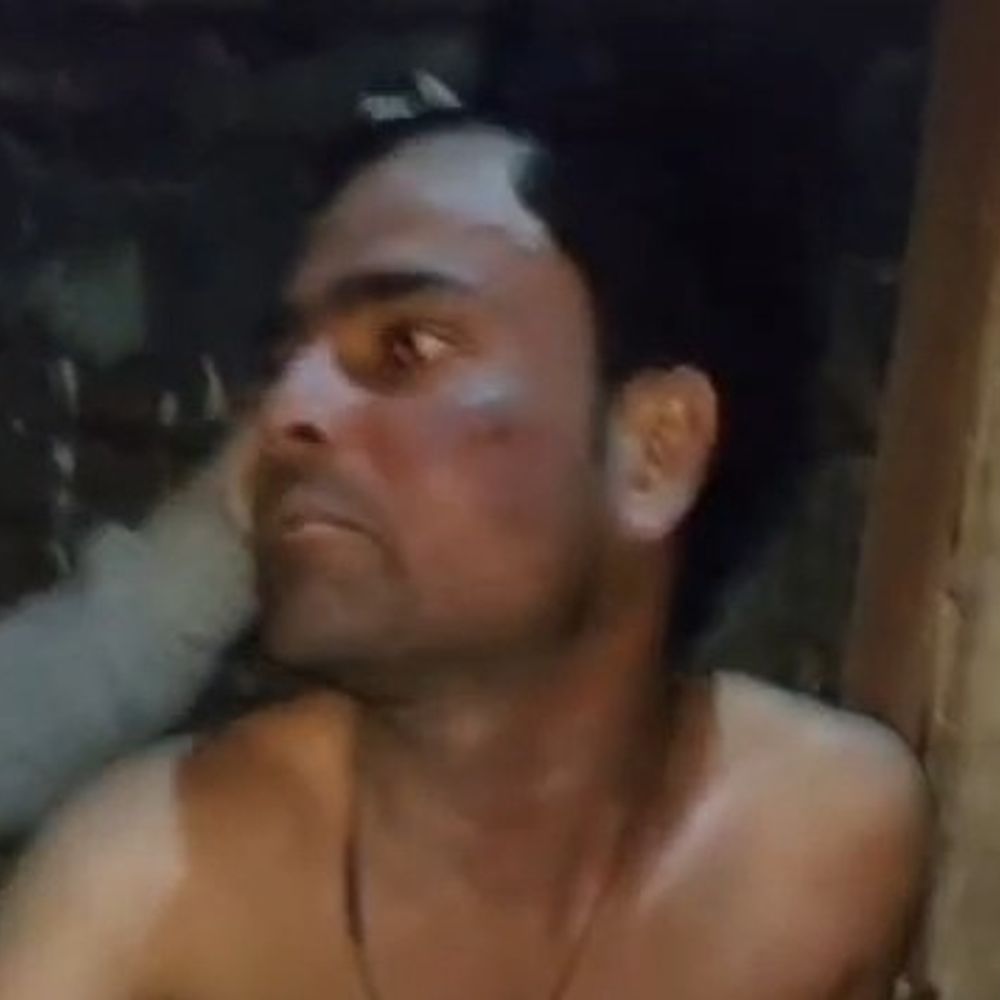 पीलीभीत में युवक को खंभे से बांधकर पीटा:तीन दिन से लापता, मारपीट का वीडियो आया सामने
