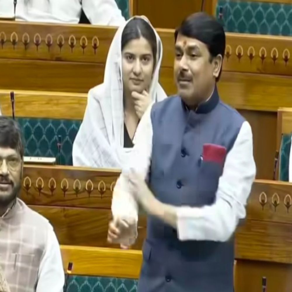 शहीदों की प्रतिमाएं तोड़ने का मुद्दा लोकसभा पहुंचा:सपा सांसद आनंद भदौरिया ने की कार्रवाई मांग, बोले- आजीवन कारावास हो