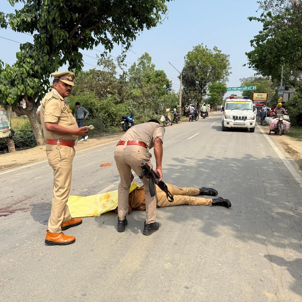 स्कूटी सवार युवक को ट्रक ने कुचला, मौके पर मौत:साढ़ू के घर से लौटते समय हुआ हादसा, वाहन चालक फरार