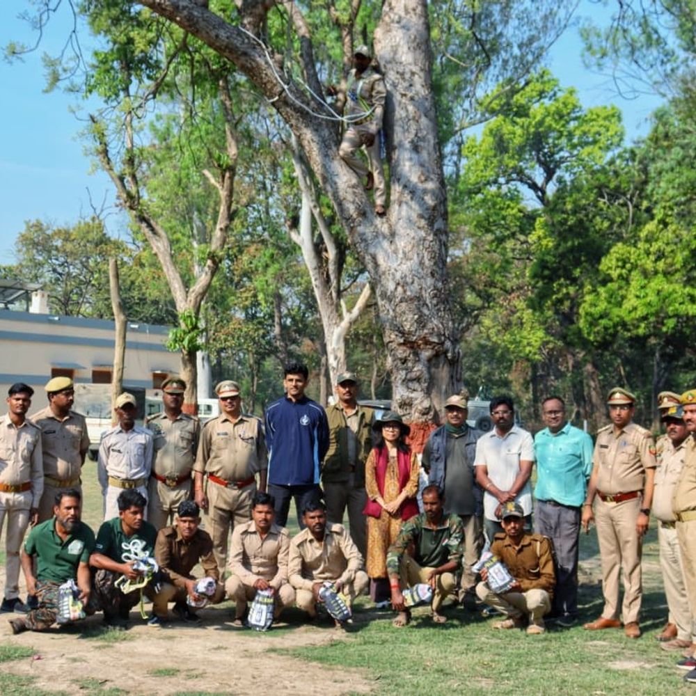 प्रमुख सचिव ने दुधवा टाइगर रिजर्व का किया निरीक्षण:ग्रासलैंड, सोलर पंप व फेंसिंग कार्यों की समीक्षा; हैंडलूम इकाई का शुभारंभ